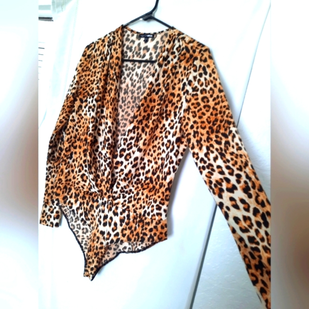 Fashion Nova Women's Cheetha Top Bodysuits Pleated V Neck Long Sleeve Size Larg